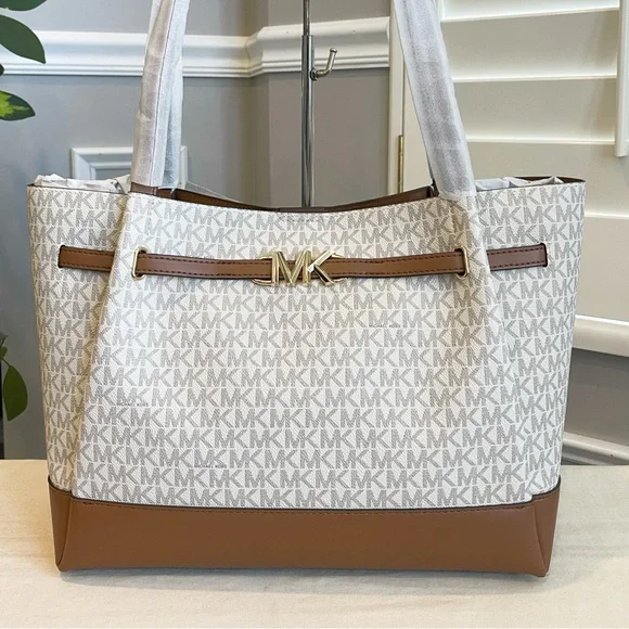 NeW! Michael Kors Reed Tote Set - Picture 2 of 9